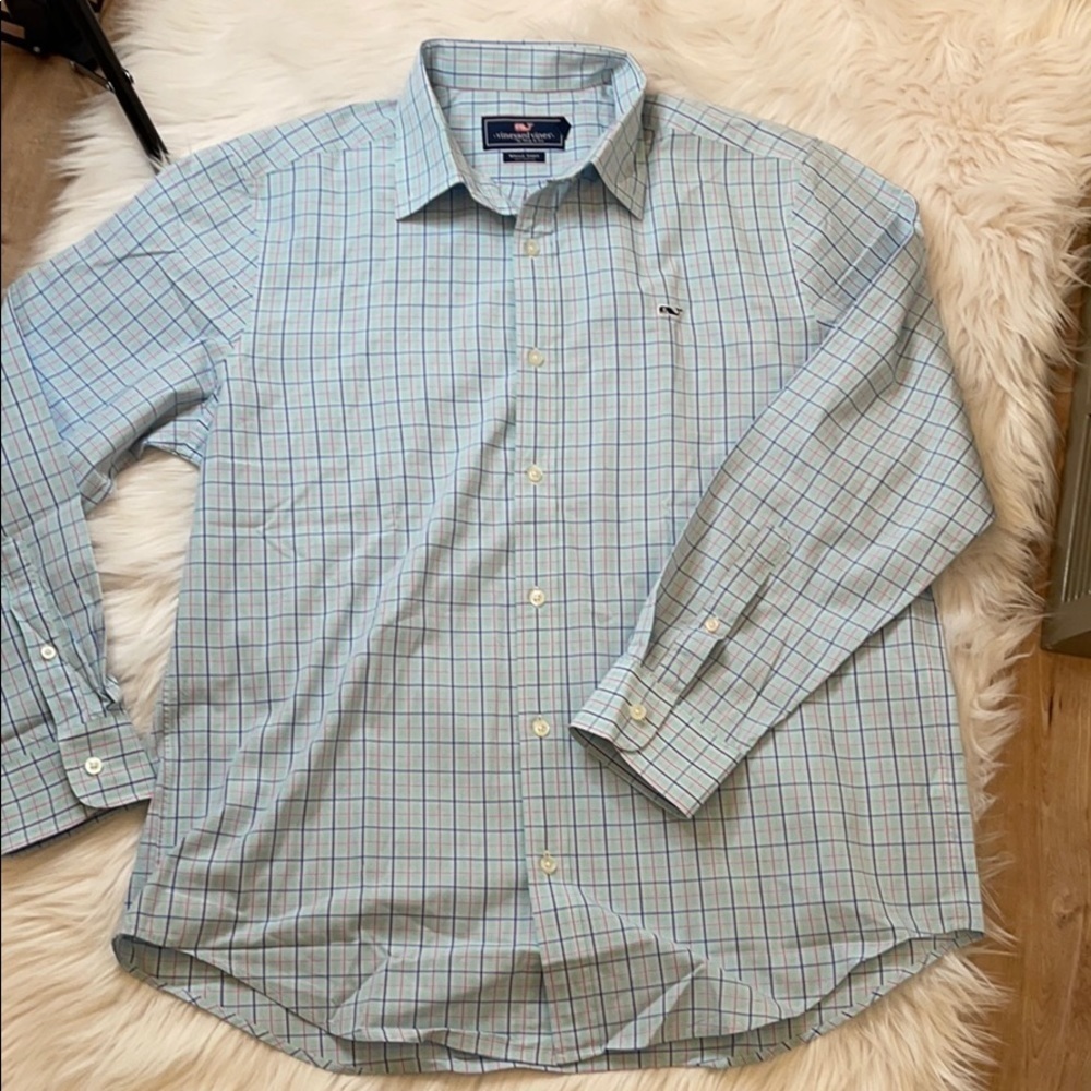 EUC men’s Vineyard vines button down whale shirt​​​​​​​​​​​​​​